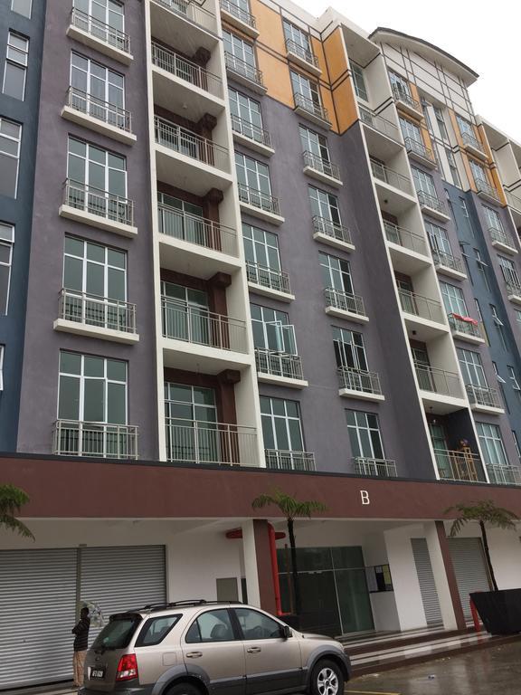 Pangsapuri Cameron Barrington Square 1room @ Golden Hill